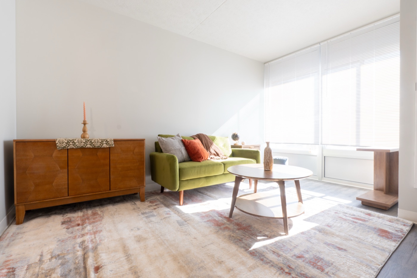 9410 Hough model unit — staged living room