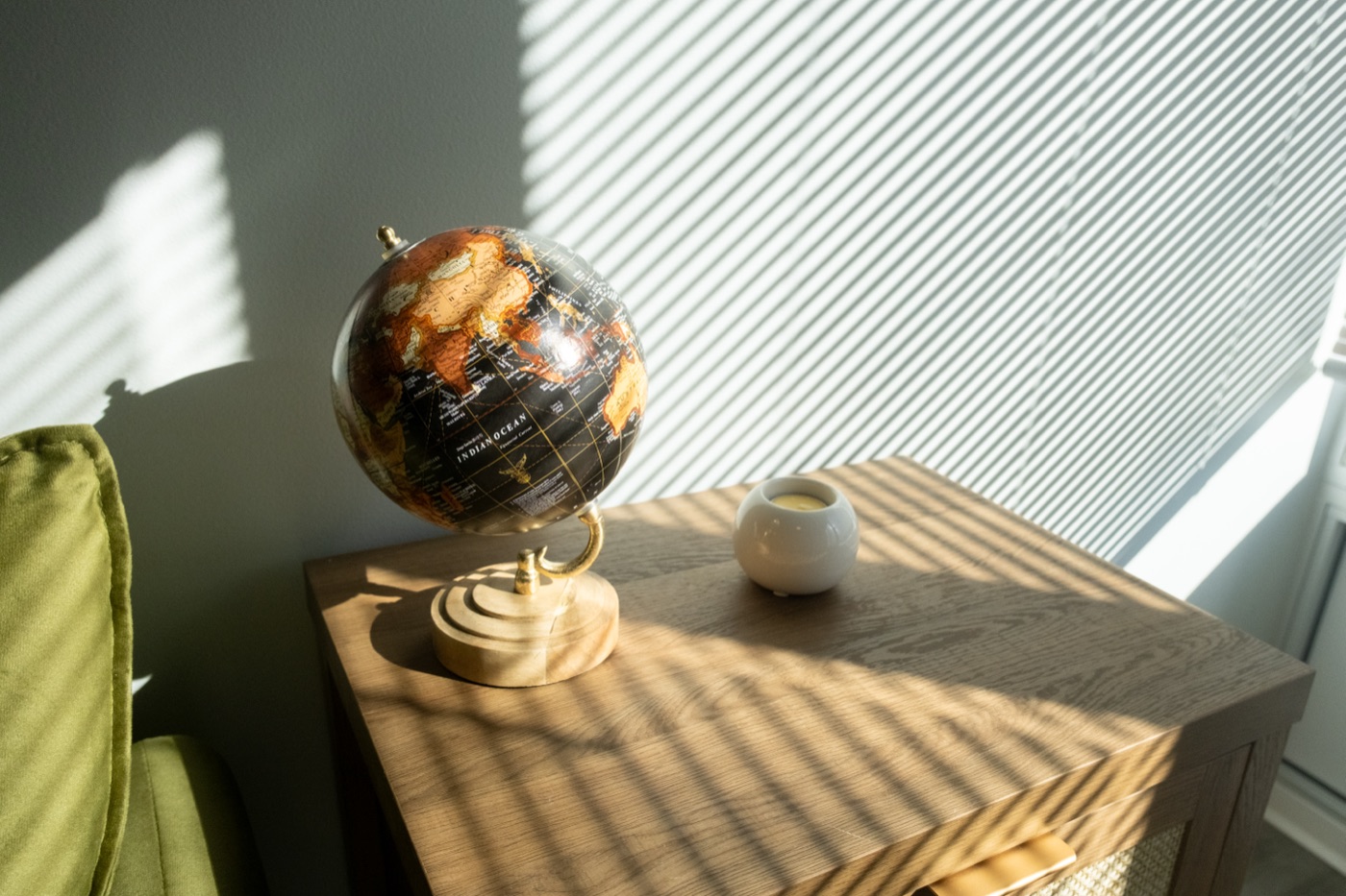 9410 Hough staged unit interior detail